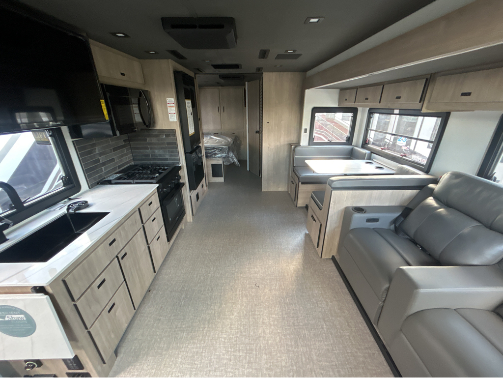 2026 GRAND DESIGN LINEAGE SERIESF 31ZW - Image 8
