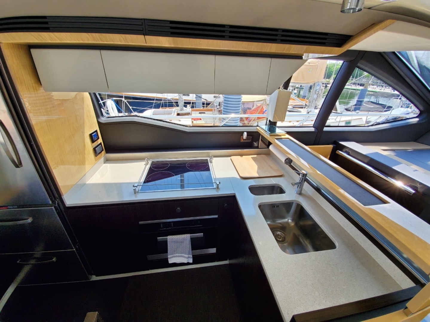 2018 Azimut Flybridge - Image 66