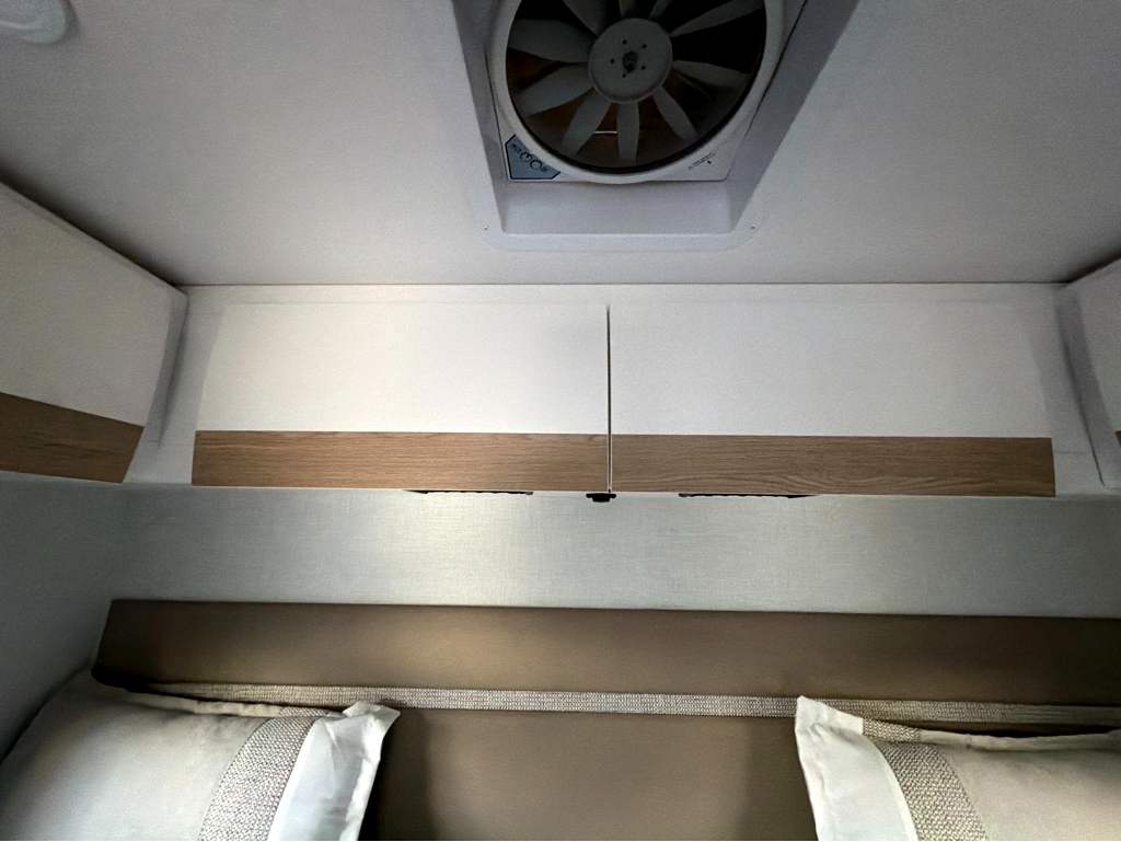 2027 THOR MOTOR COACH TIBURON 24XL - Image 25