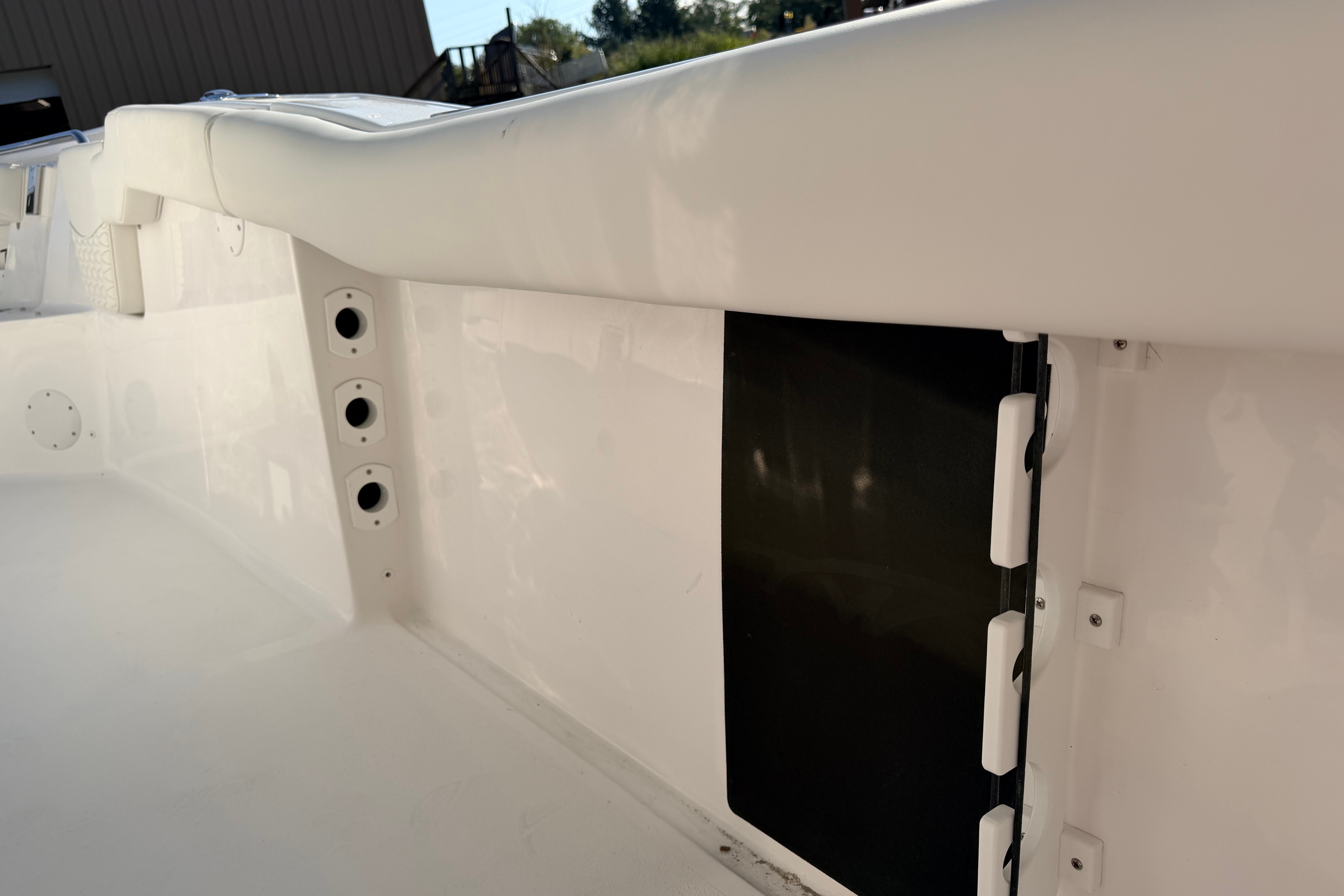2027 Tidewater 232 LXF Standard - Image 21