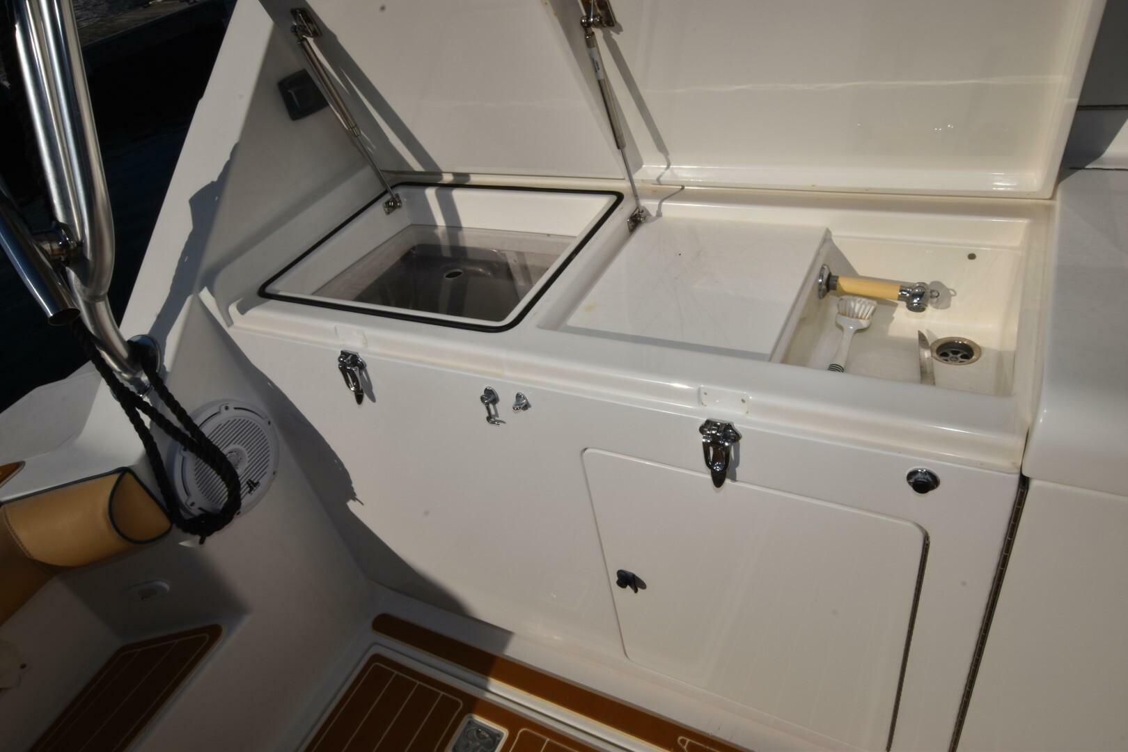 1998 Cabo 45 Express Fisherman - Image 7
