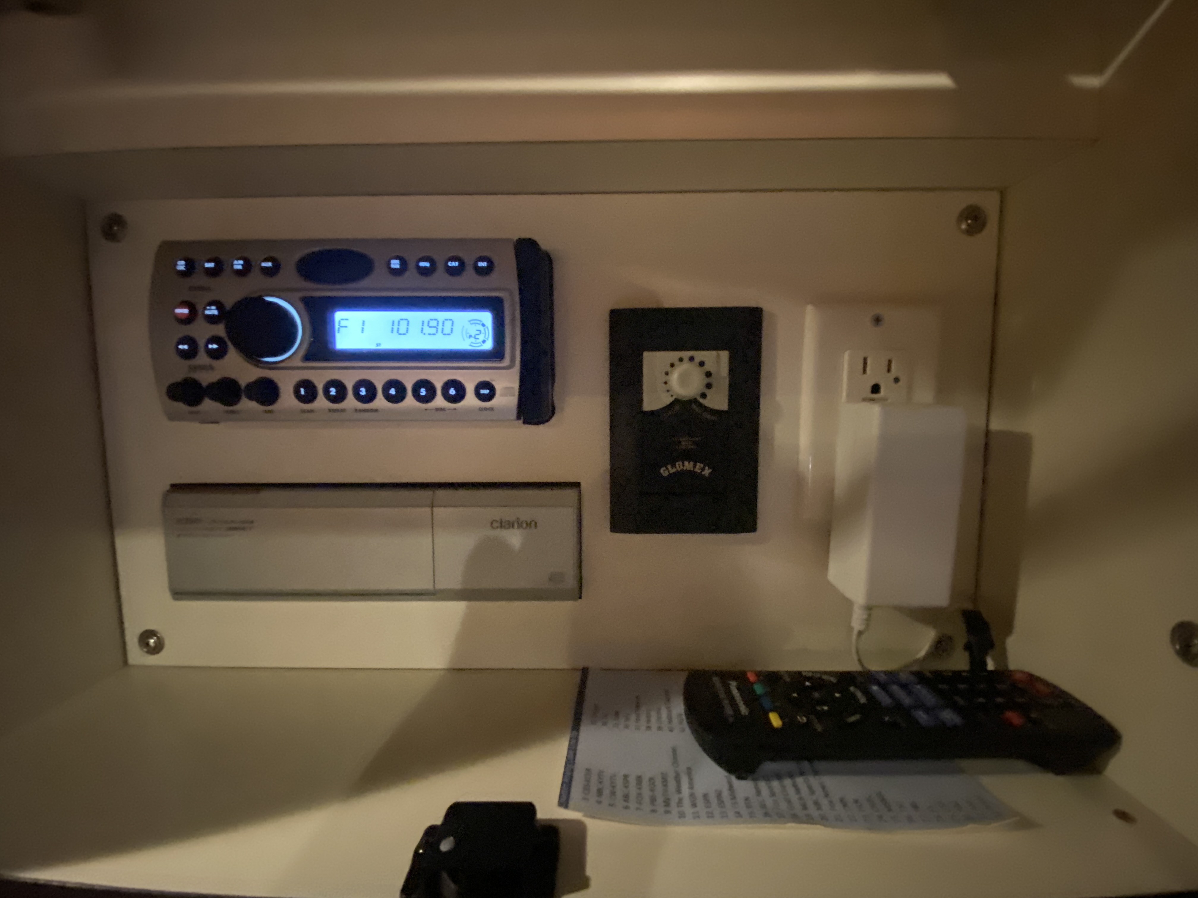 2006 Sea Ray 38 Sundancer - Image 33