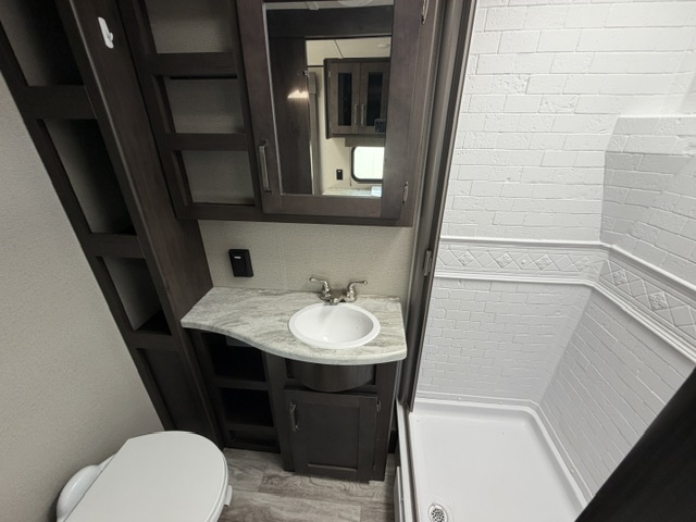 2021 GRAND DESIGN TRANSCEND XPLORER 240ML - Image 17