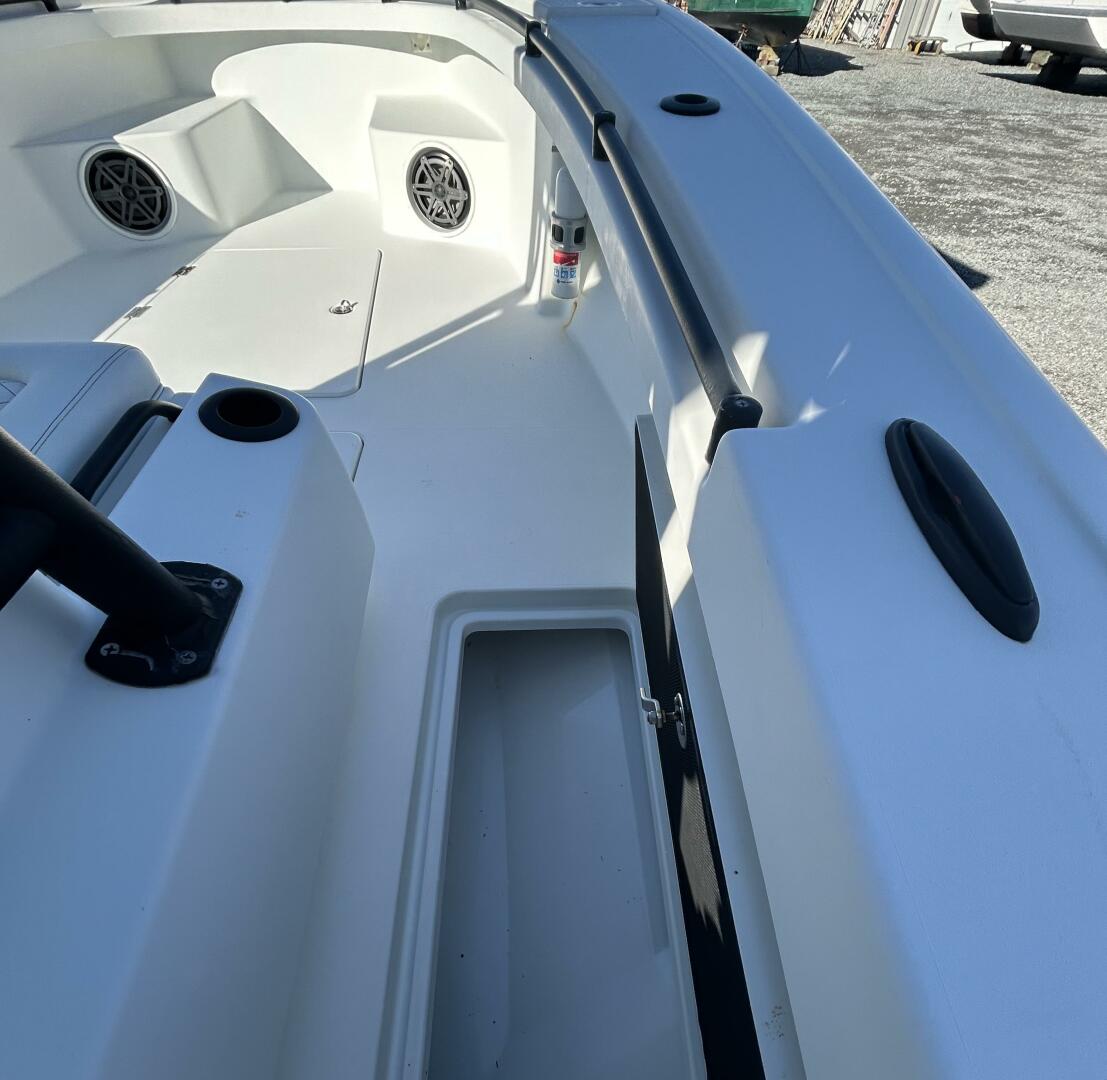 2017 Barker Boatworks 26 Open - Image 8