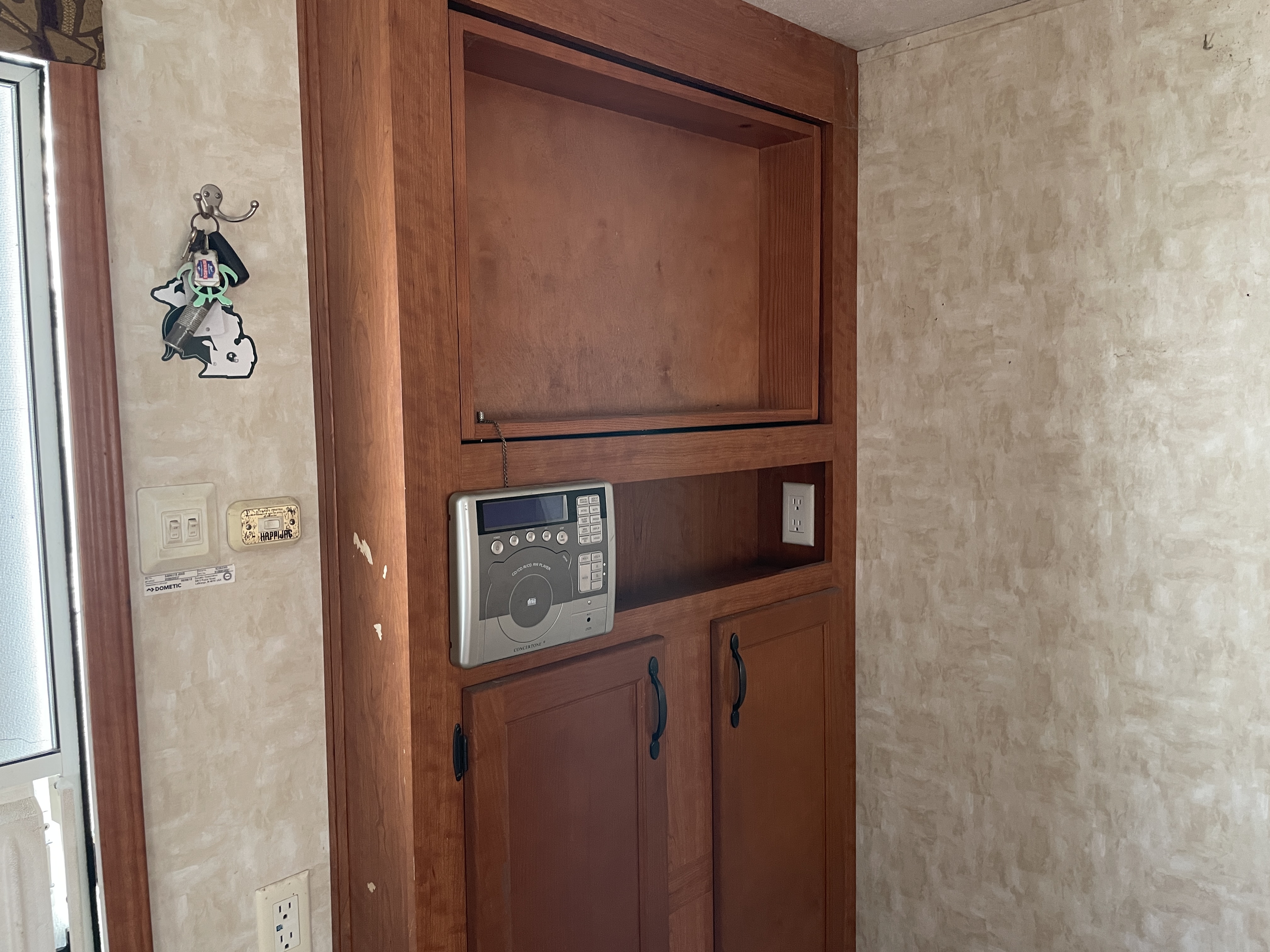 2010 Forest River Cherokee Grey Wolf 27V - Image 7