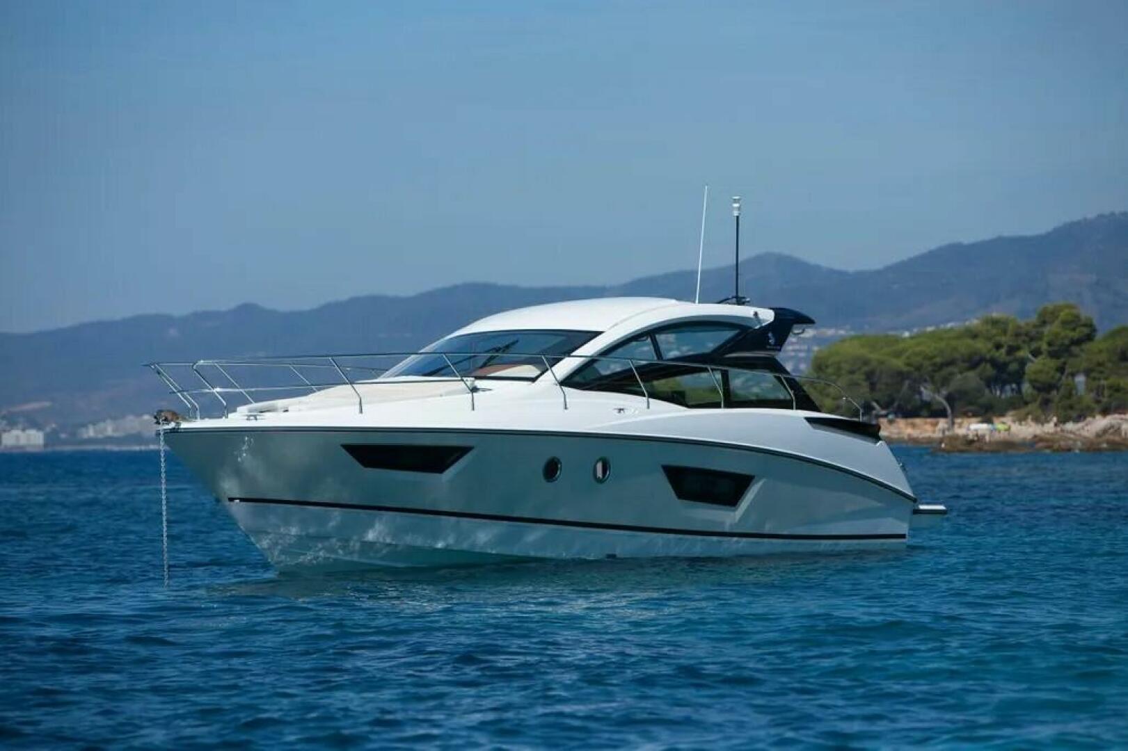 2019 Beneteau Gran Turismo 40 - Image 2
