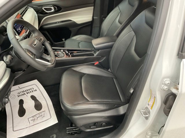2025 Jeep Compass Limited 4x4 - Image 13