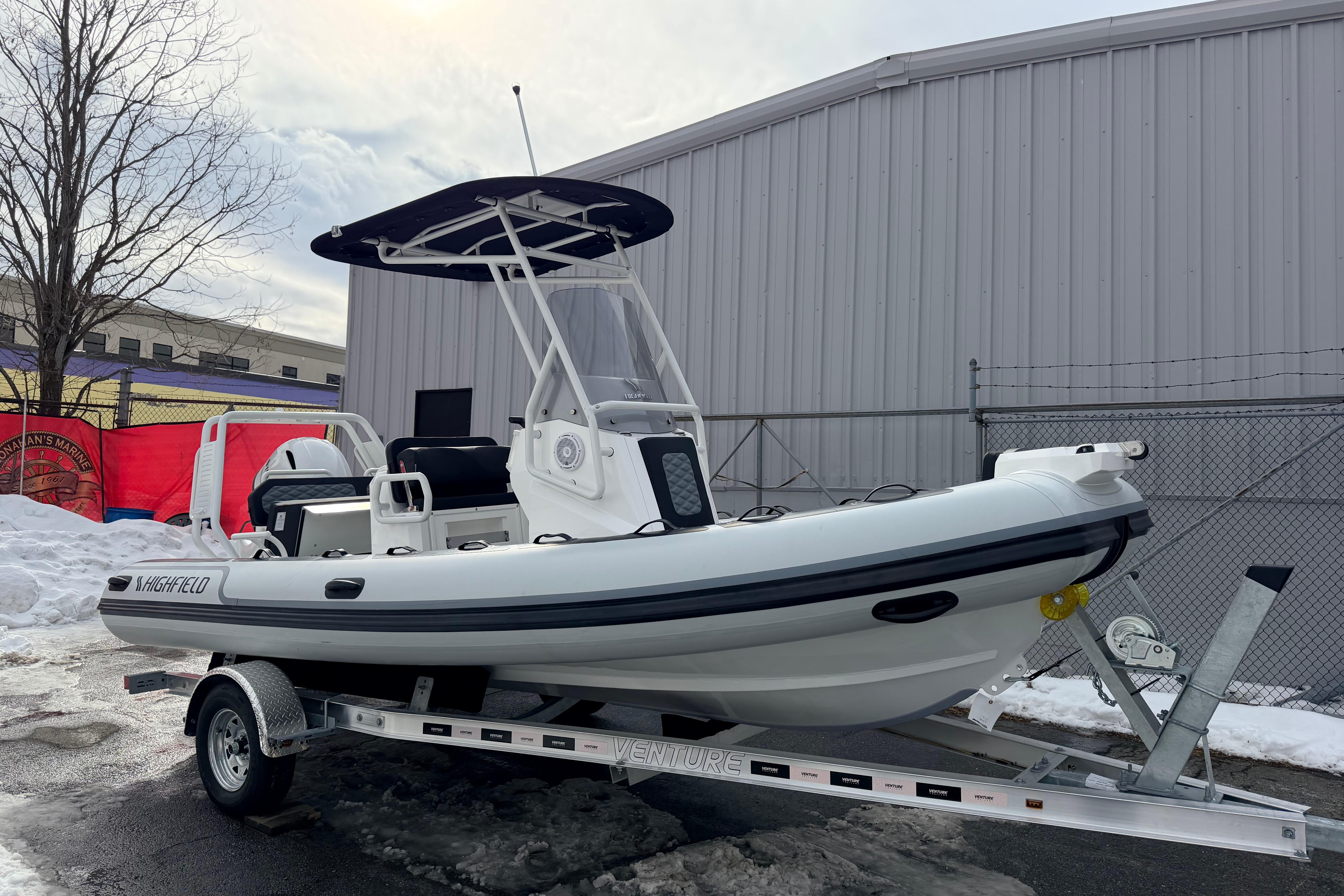 2026 Highfield Sport 560 Standard - Image 1