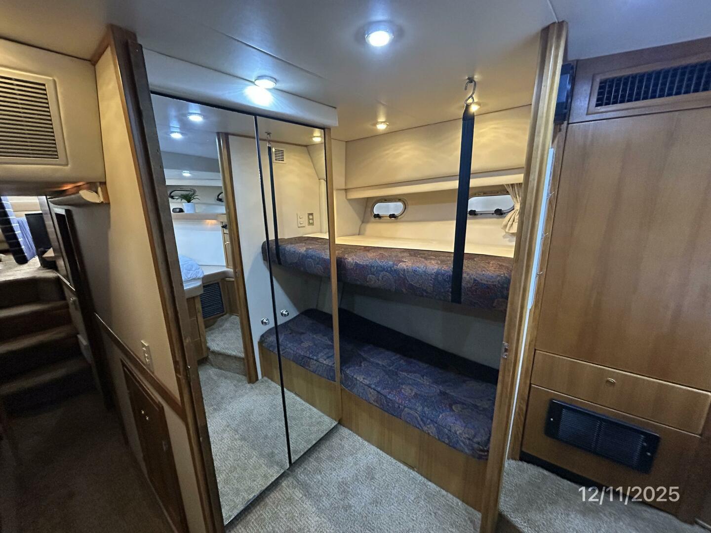 1998 Bayliner 4788 - Image 58