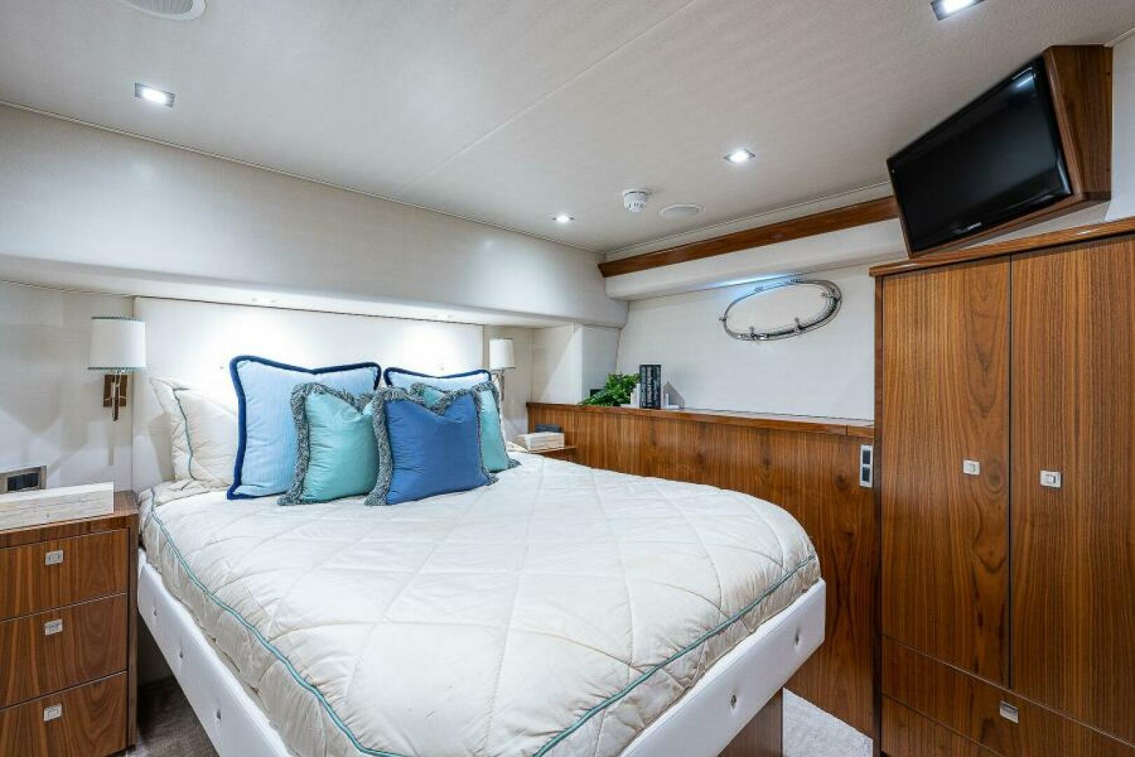 2017 Viking 75 Motoryacht - Image 29