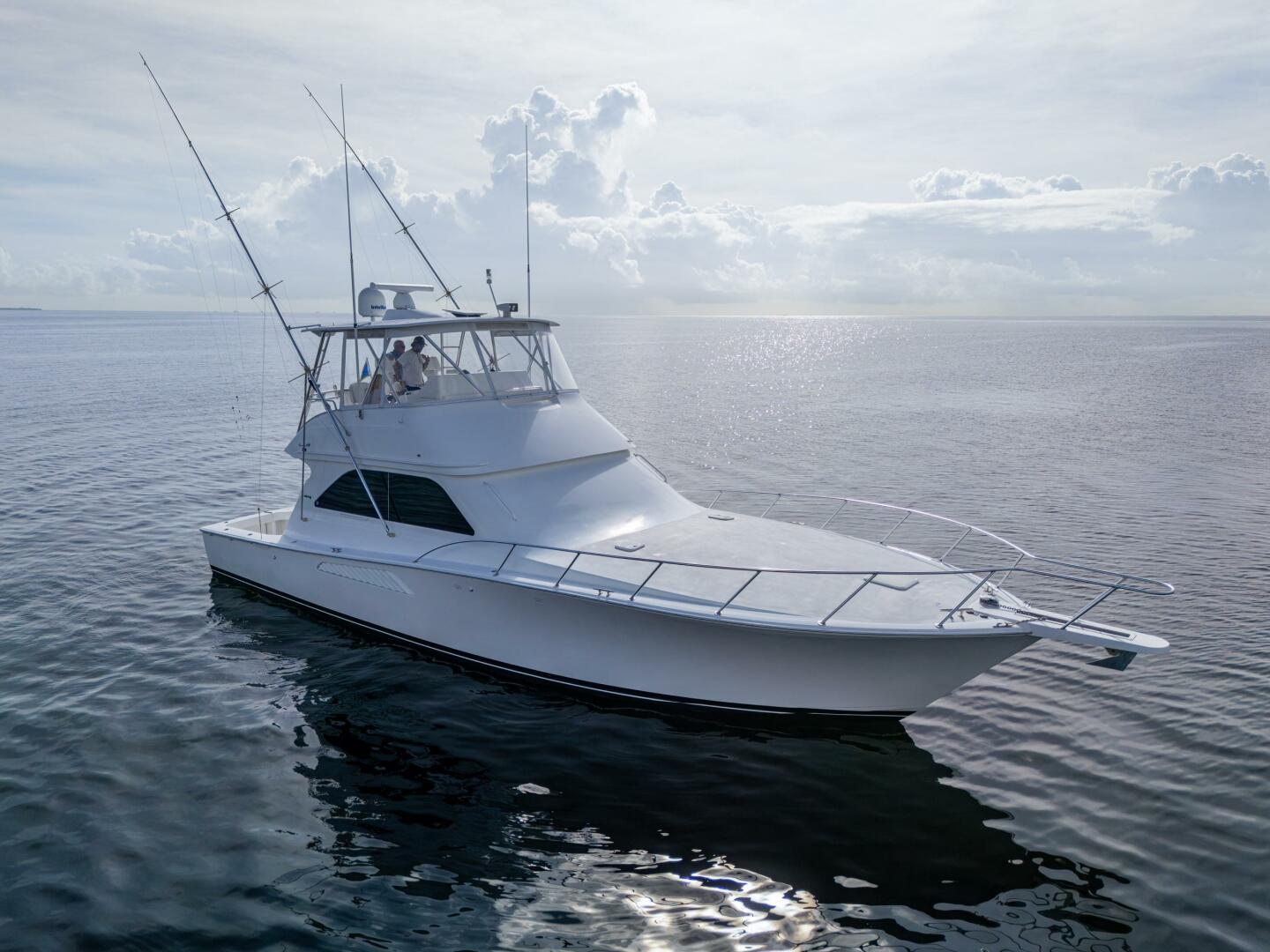 2004 Viking 48 Convertible - Image 4