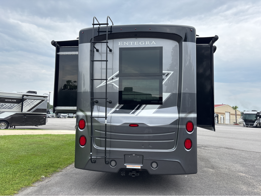 2026 ENTEGRA COACH ACCOLADE 37M - Image 5