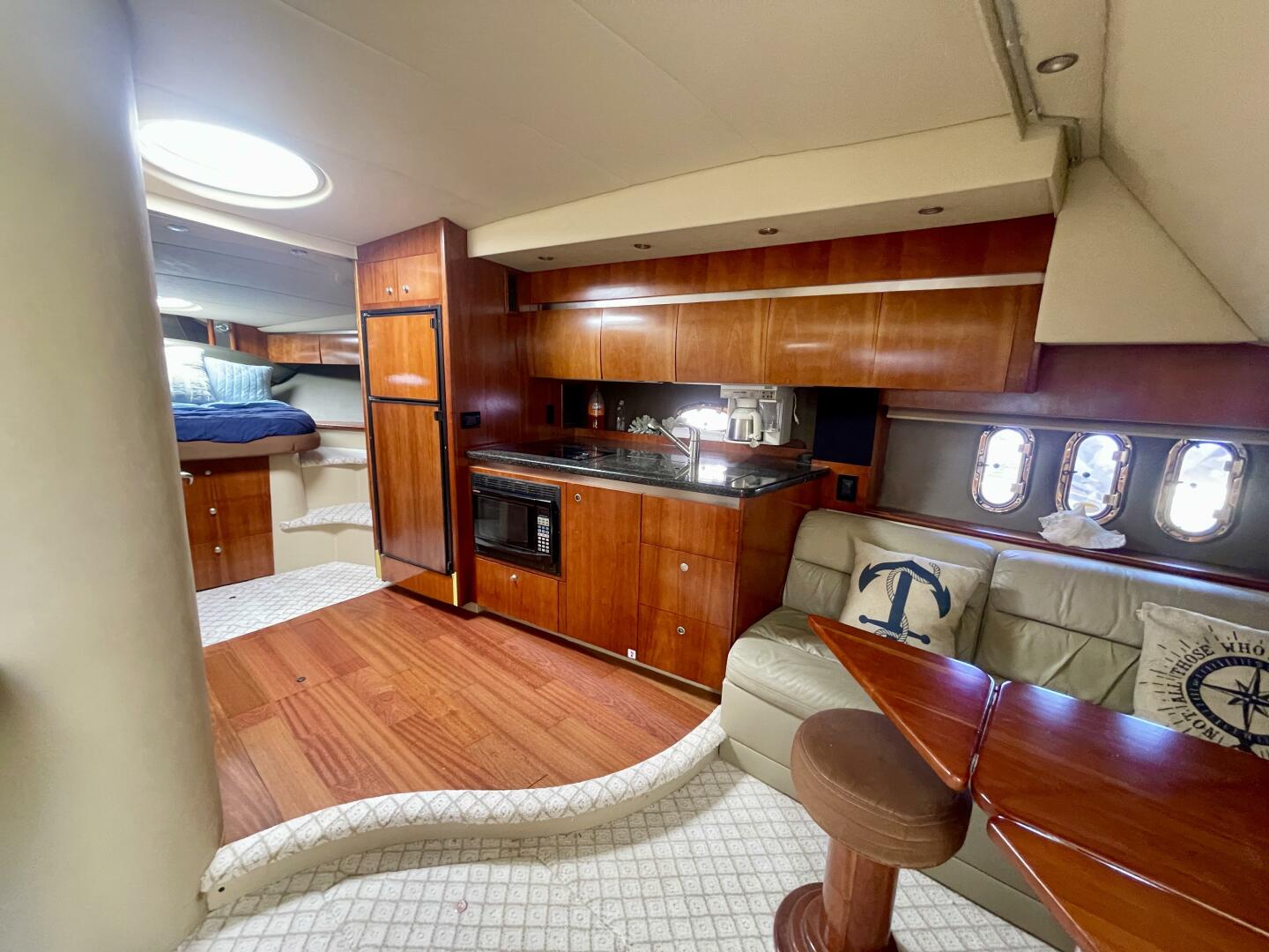 2006 Cruisers Yachts 420 Express - Image 20
