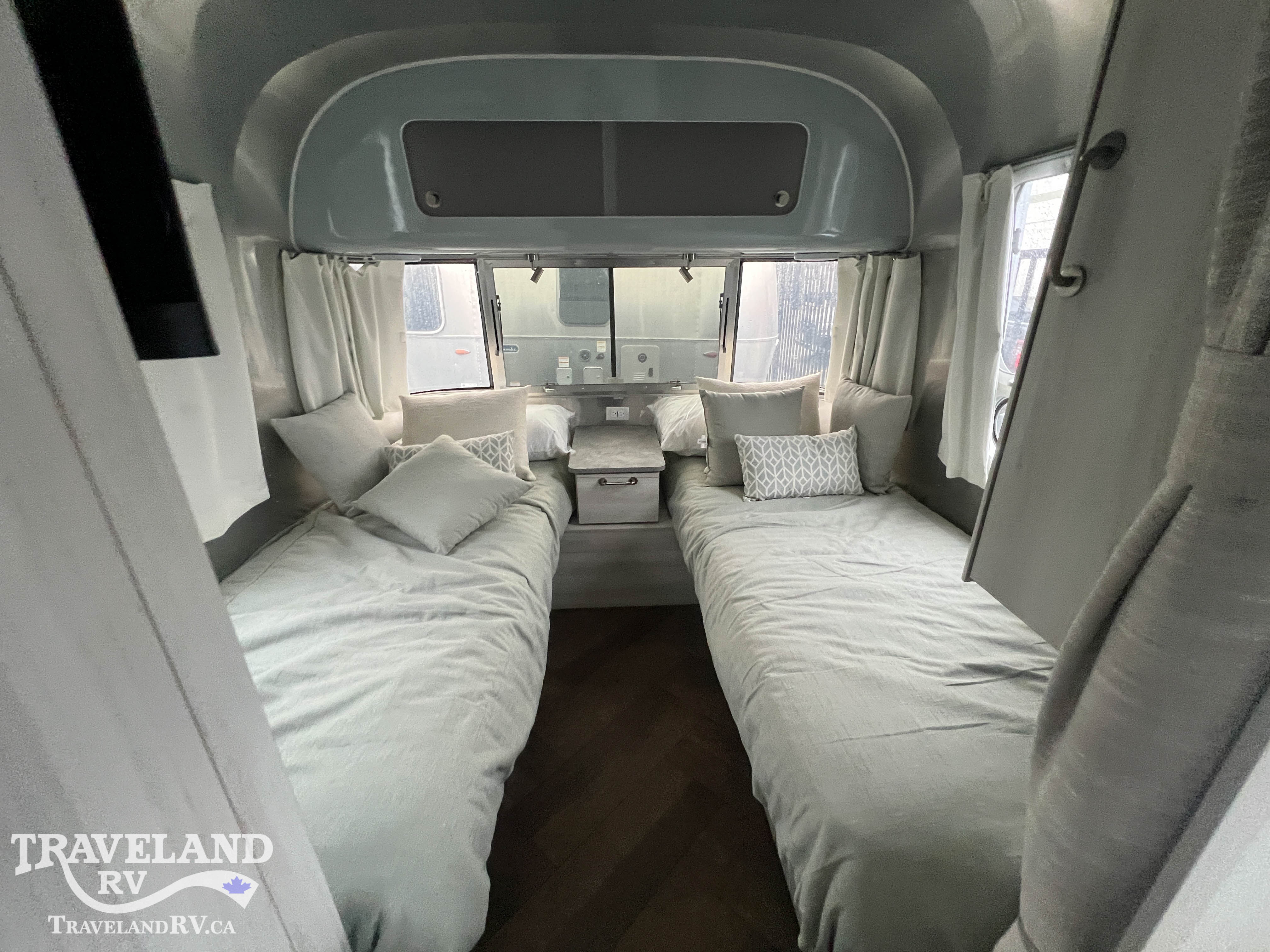 2026 AIRSTREAM 23FBT INTERNATIONAL - Image 8