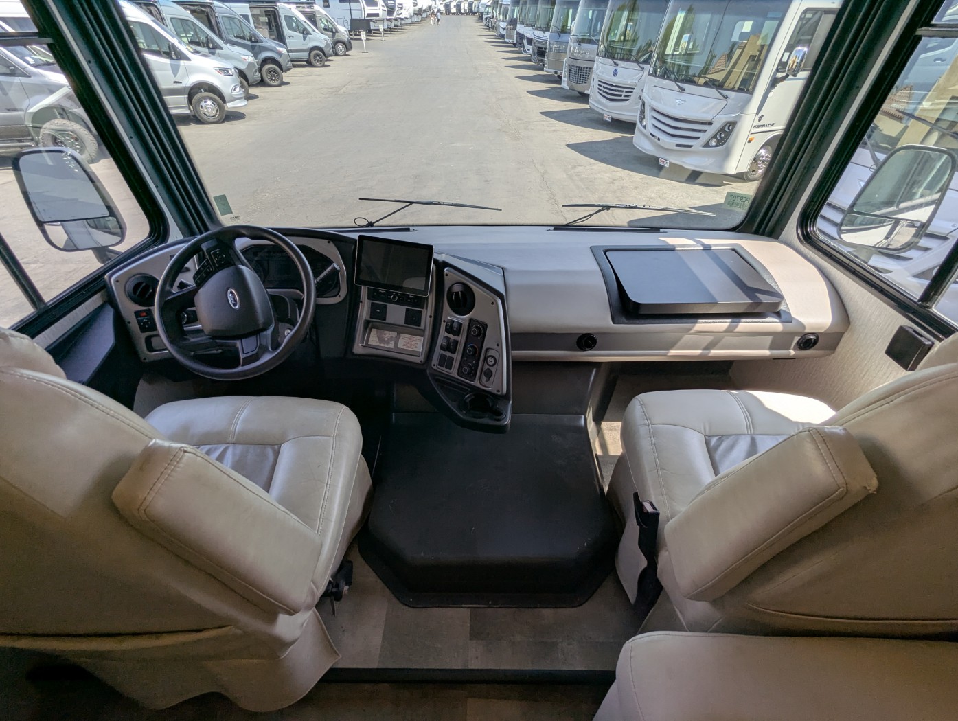 2023 Coachmen Pursuit 31BH - Image 7