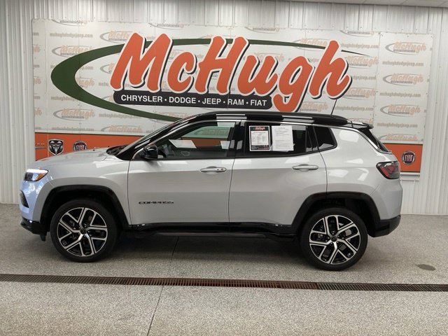 2025 Jeep Compass Limited 4x4 - Image 4