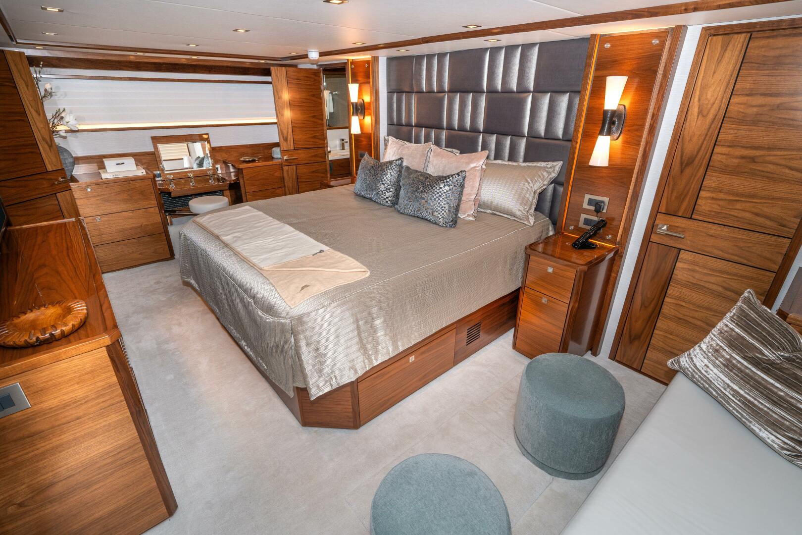 2025 Viking 90 Convertible - Image 34