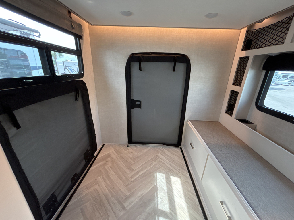 2026 THOR MOTOR COACH COMPASS 22MT - Image 18