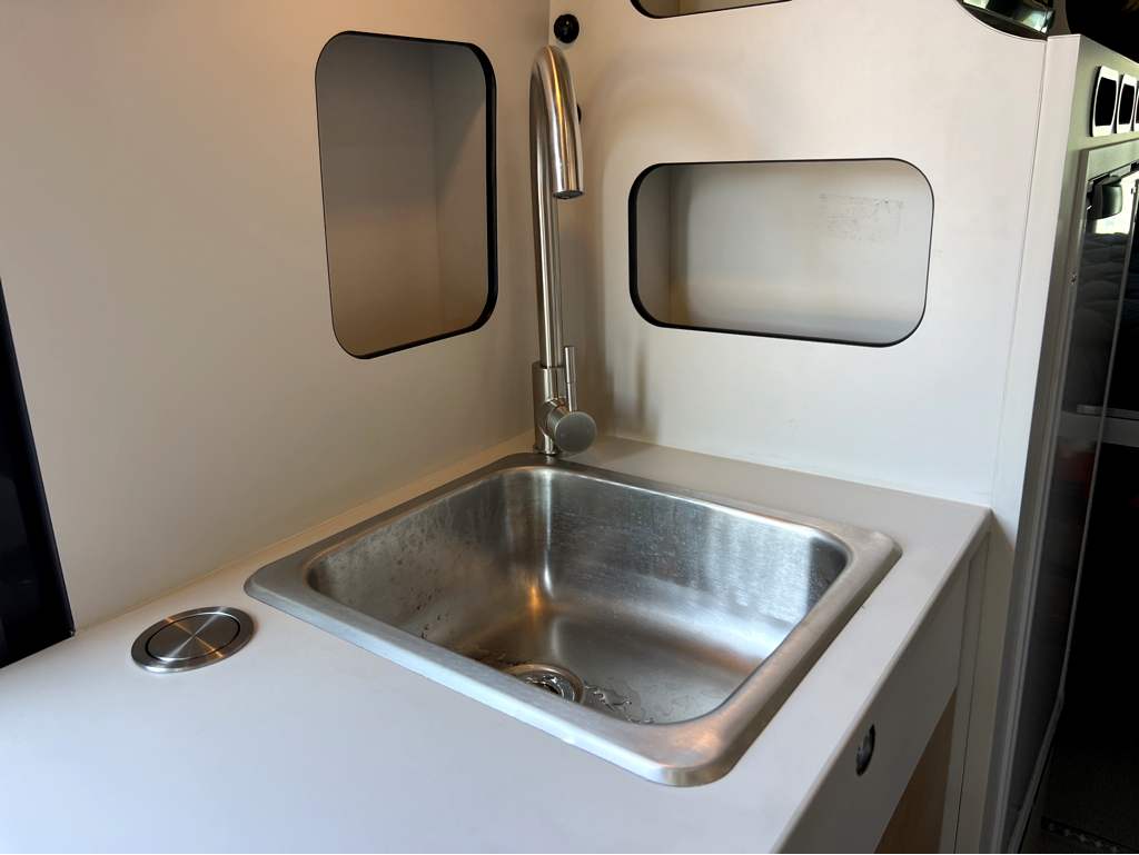 2026 AIRSTREAM RANGELINE POPTOP - Image 11