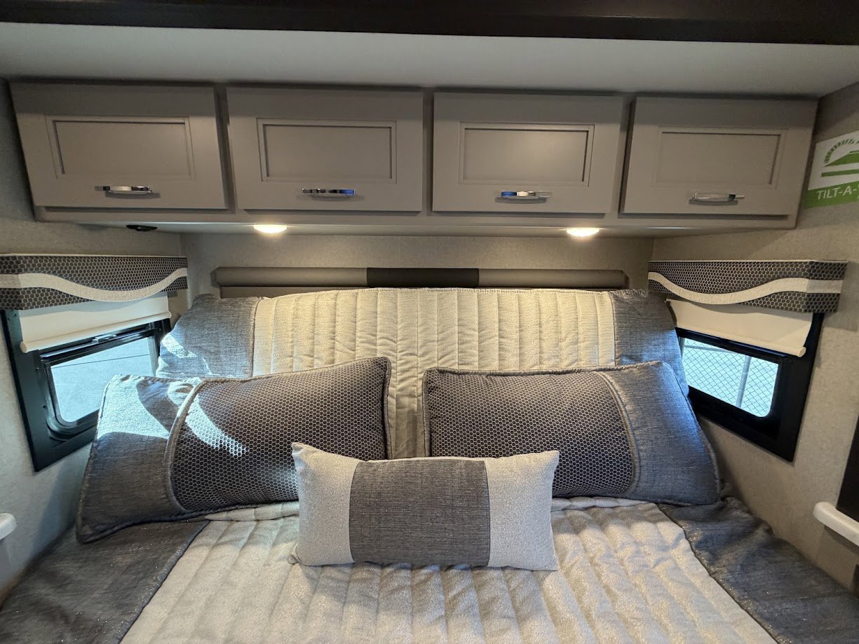2026 THOR MOTOR COACH PASADENA 34XG - Image 61