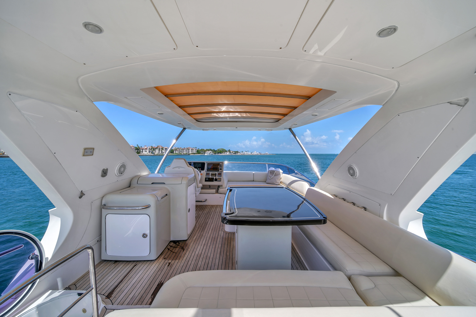 2012 Azimut 64 FLY - Image 34