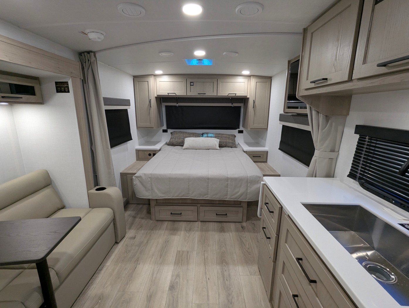 2026 Forest River Rockwood Mini Lite 2109S - Image 9