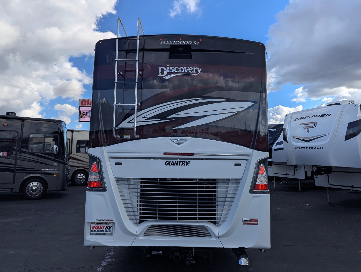 2026 Fleetwood Discovery 38N - Image 5