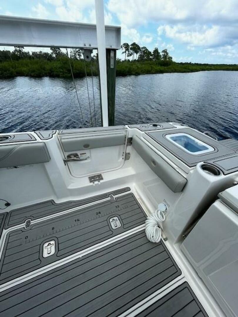 2023 Pursuit 378 Sport - Image 15
