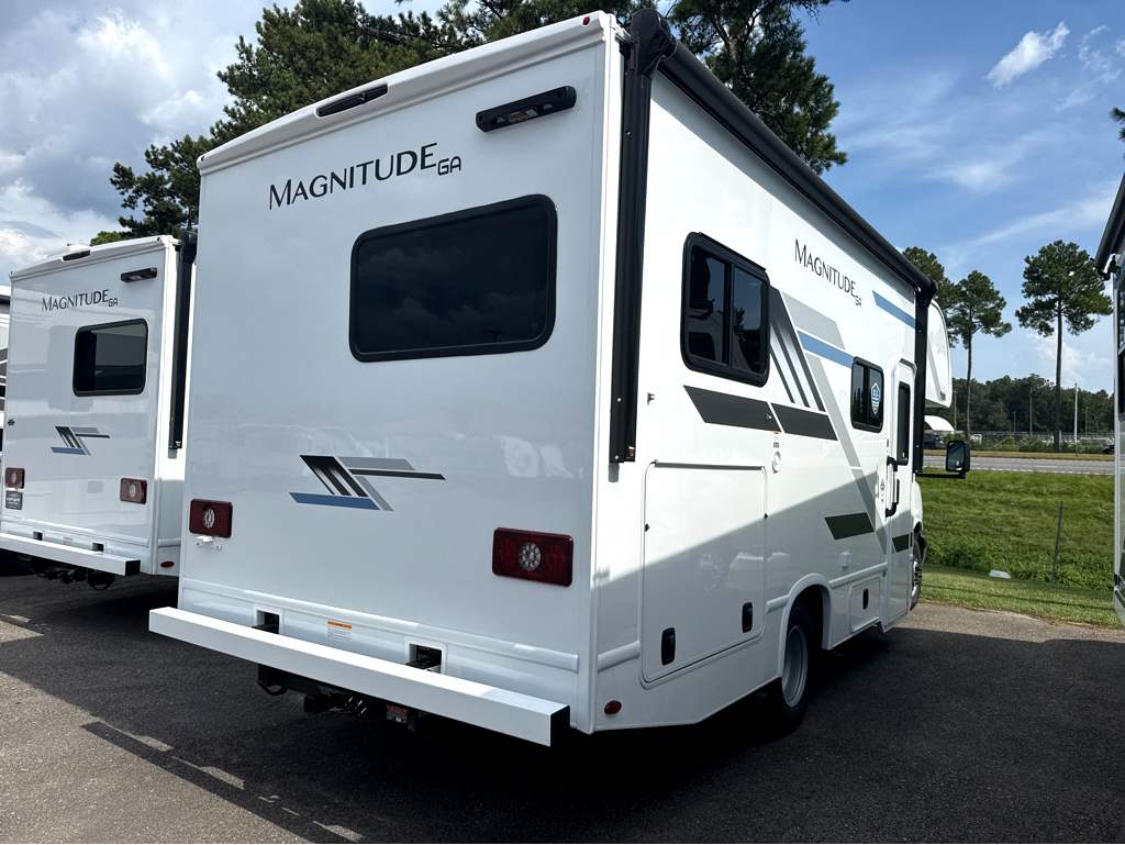 2027 THOR MOTOR COACH MAGNITUDE GA21 - Image 4