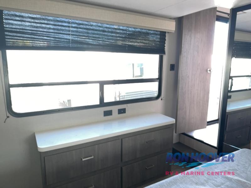 2025 COACHMEN CATALINA 42CONDO - Image 37