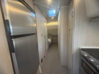 2026 AIRSTREAM GLOBETROTTER 27FBT - Image 16