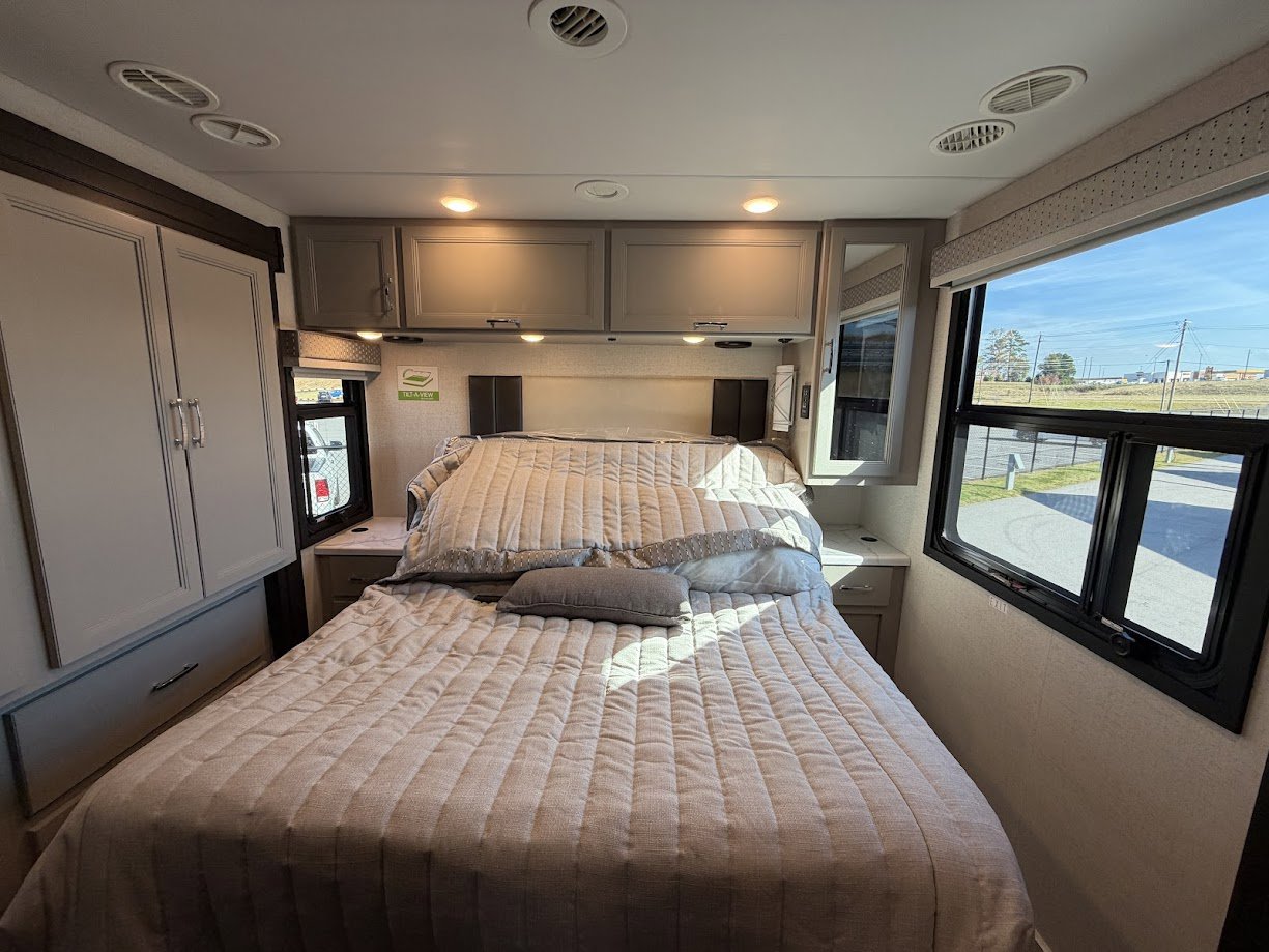 2026 THOR MOTOR COACH PALAZZO 33.6 - Image 47