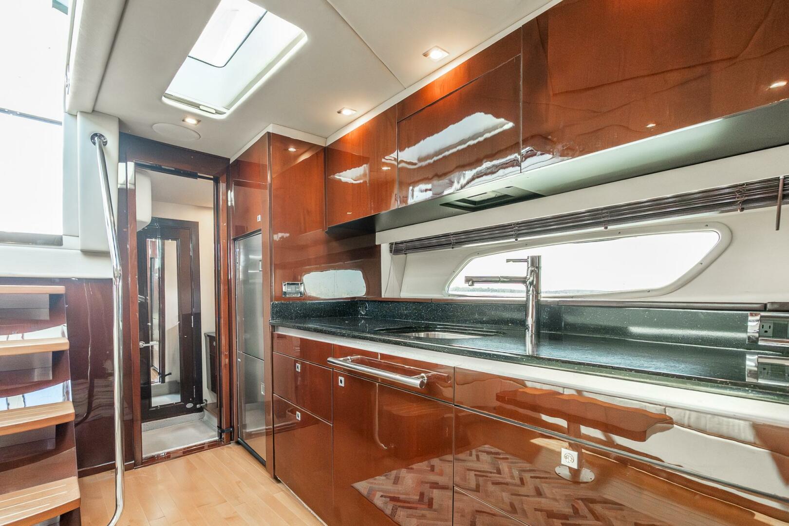 2009 Sea Ray 47 Sundancer - Image 14