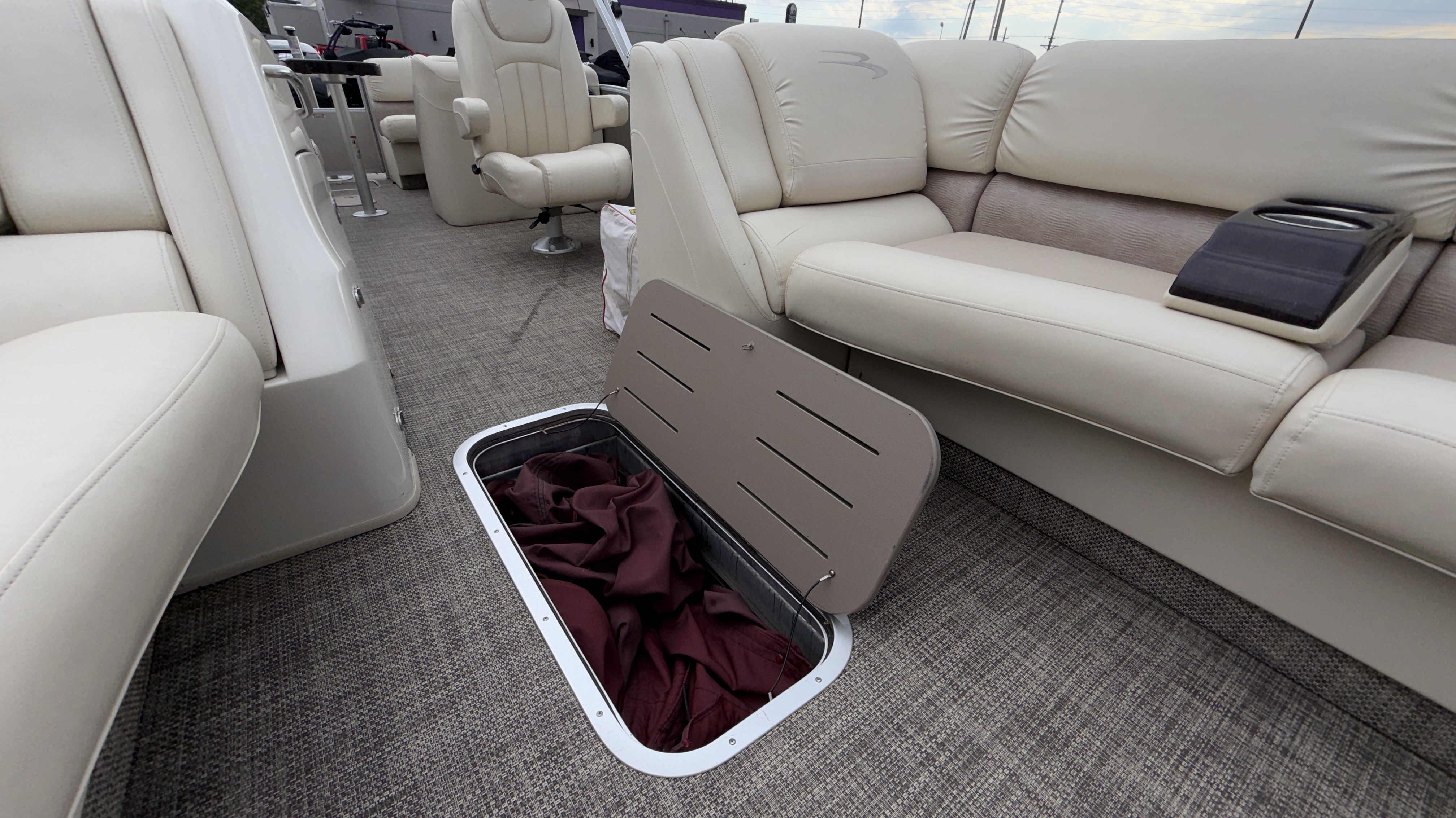 2015 Bennington 2550 RSR - Image 34