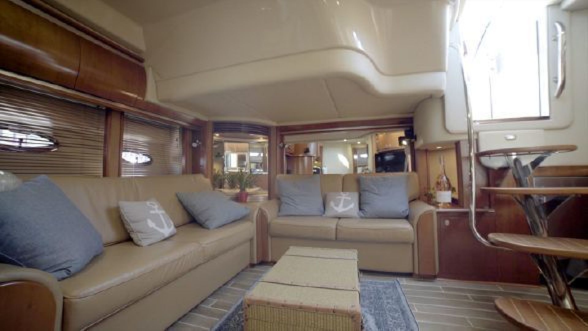 2005 Sea Ray Sundancer - Image 26
