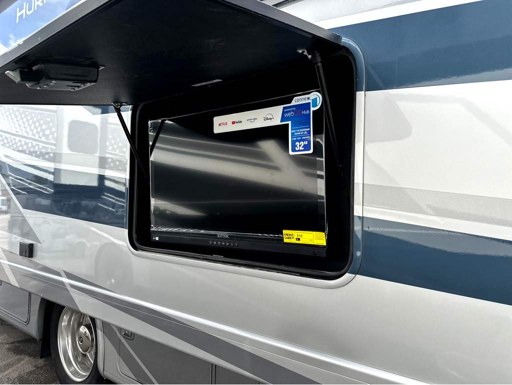 2027 THOR MOTOR COACH HURRICANE 36H - Image 5
