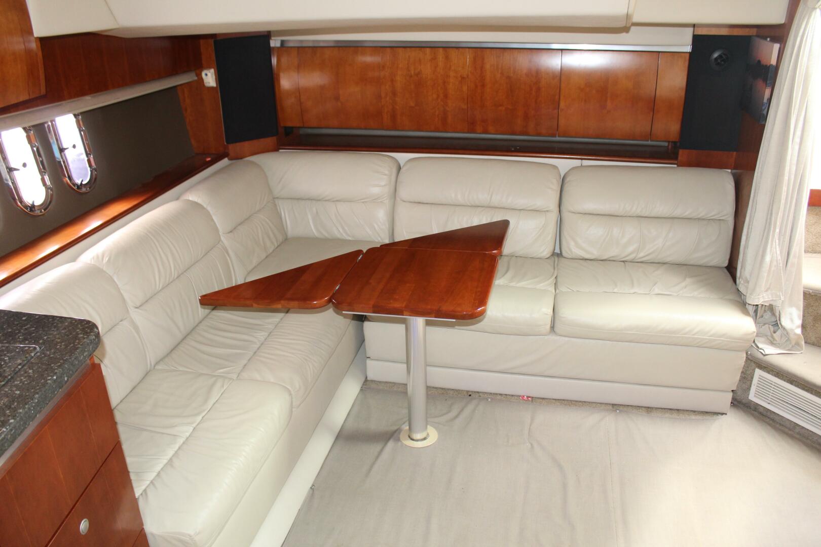2007 Cruisers Yachts 420 Express - Image 21