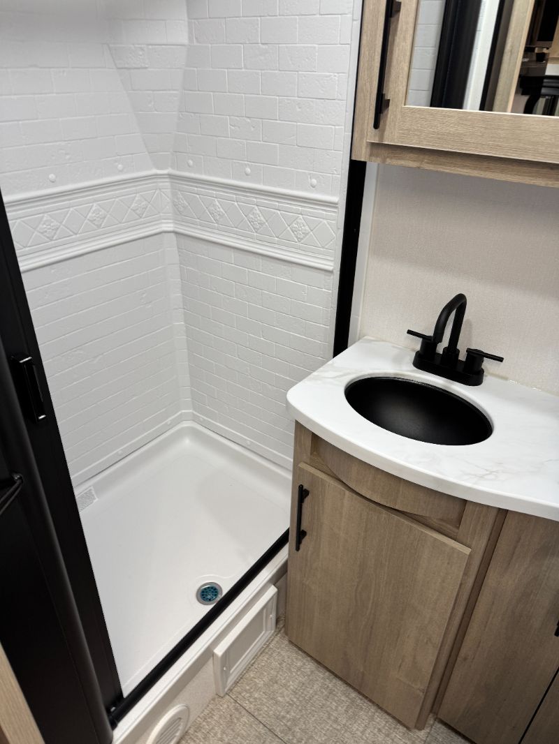2025 Grand Design Imagine XLS 17MKE - Image 10