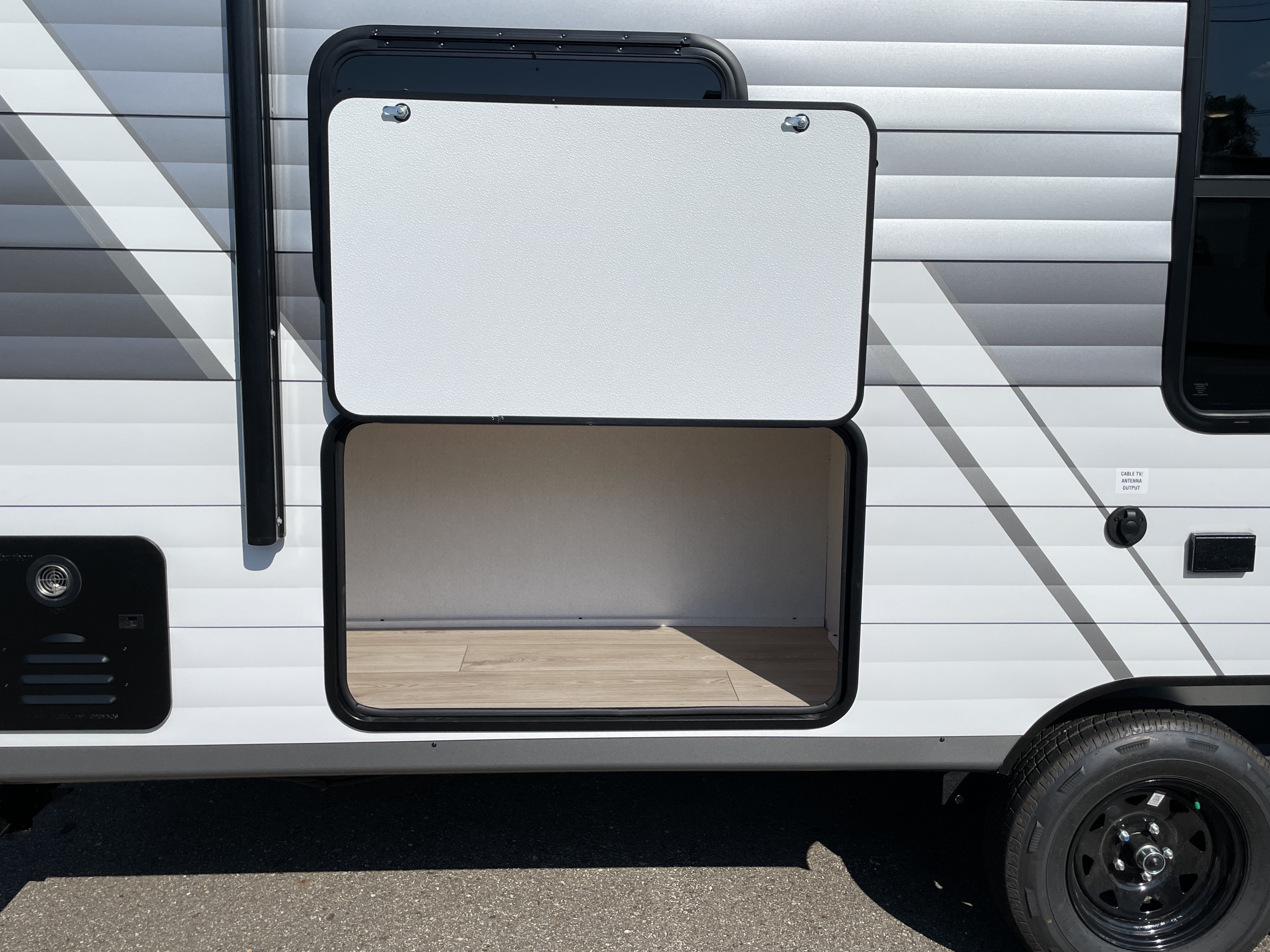 2027 Jayco Jay Flight 260BH - Image 3