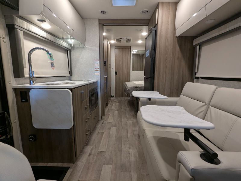 2025 Thor Motor Coach Gemini AWD 24JG - Image 12