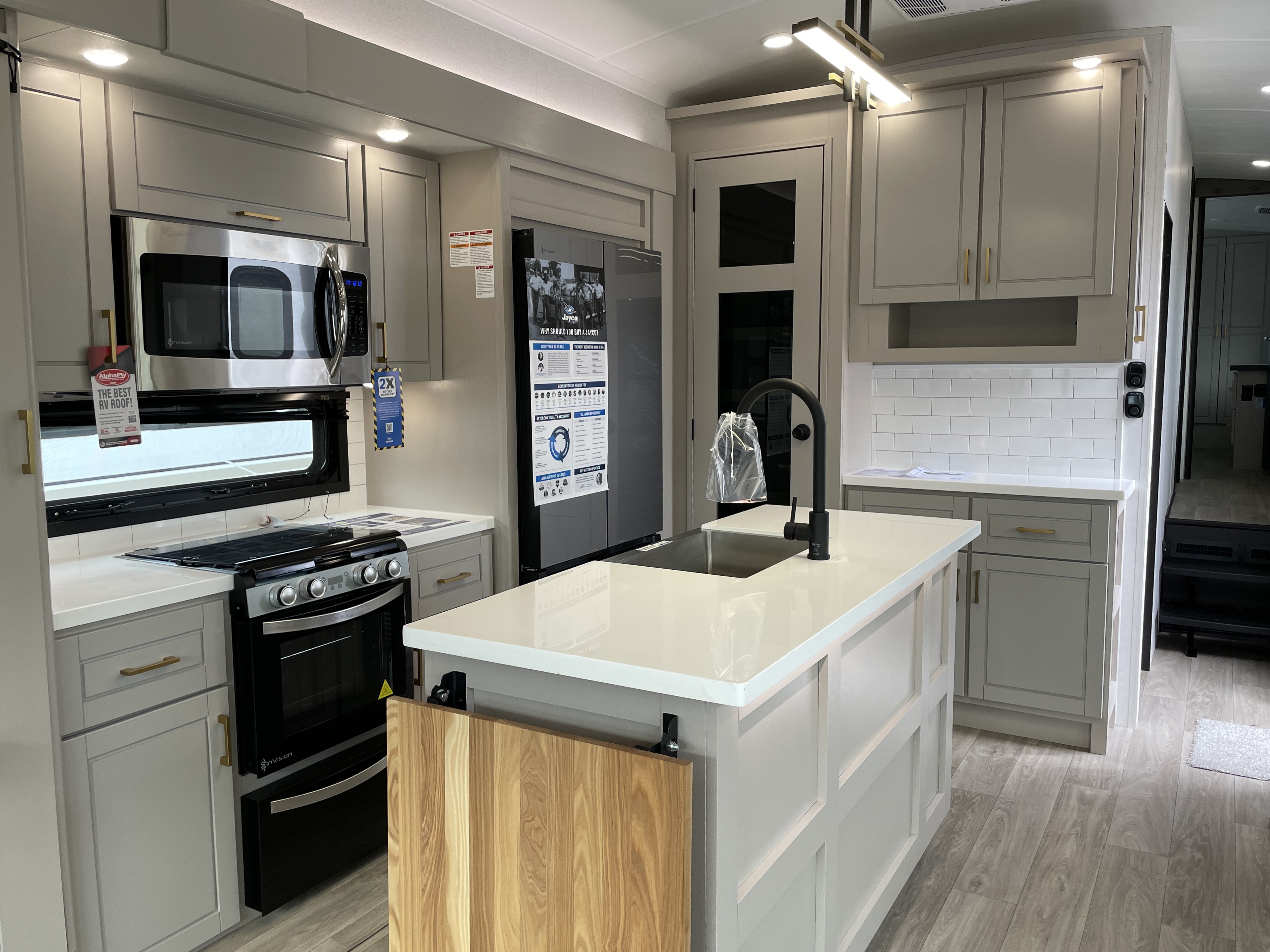 2027 Jayco North Point 361RLBH - Image 12