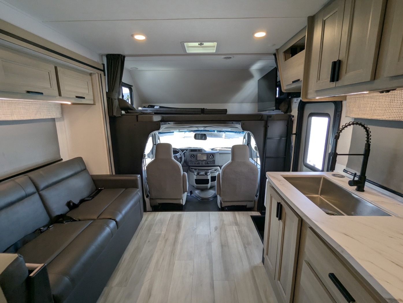 2025 Forest River Sunseeker LE 2850SLE - Image 21