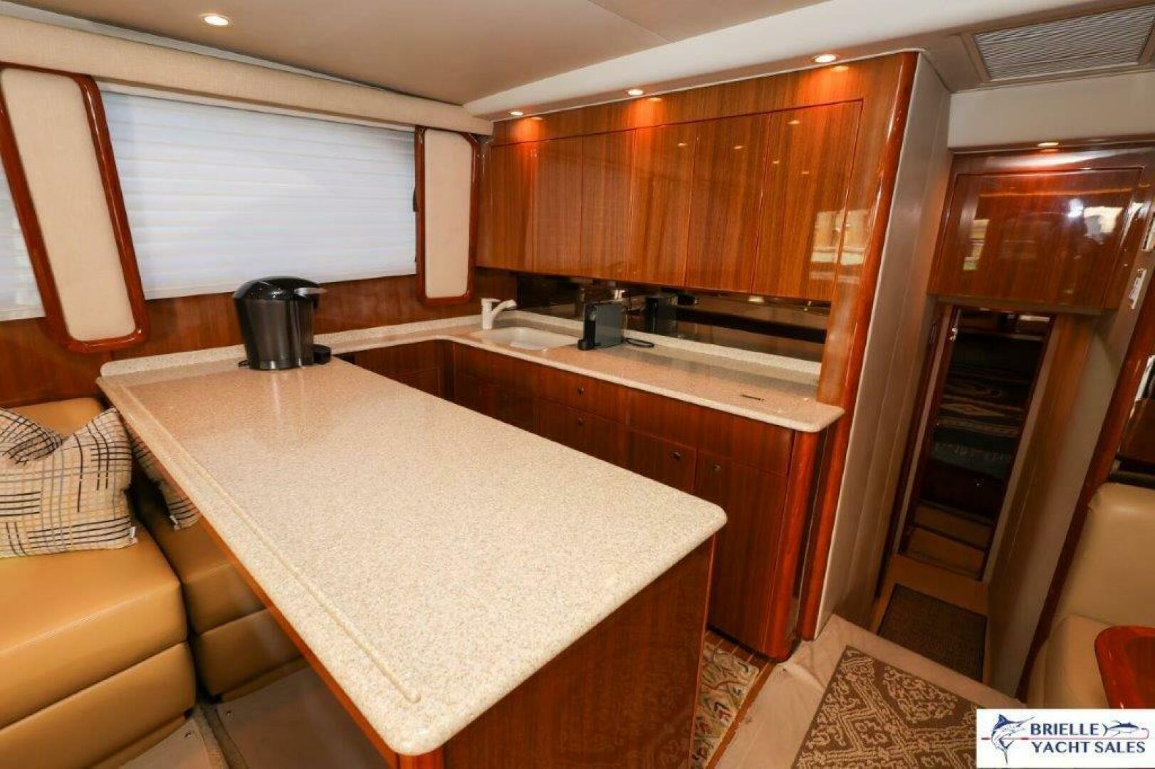2005 Viking 45 Convertible - Image 16