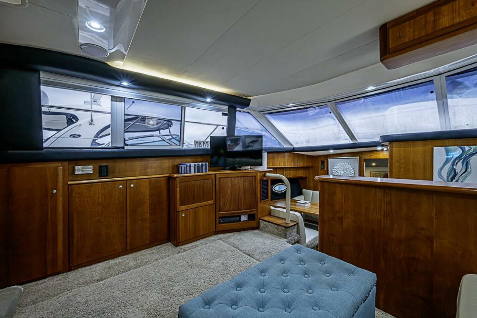 2000 Silverton 442 Cockpit Motoryacht - Image 16