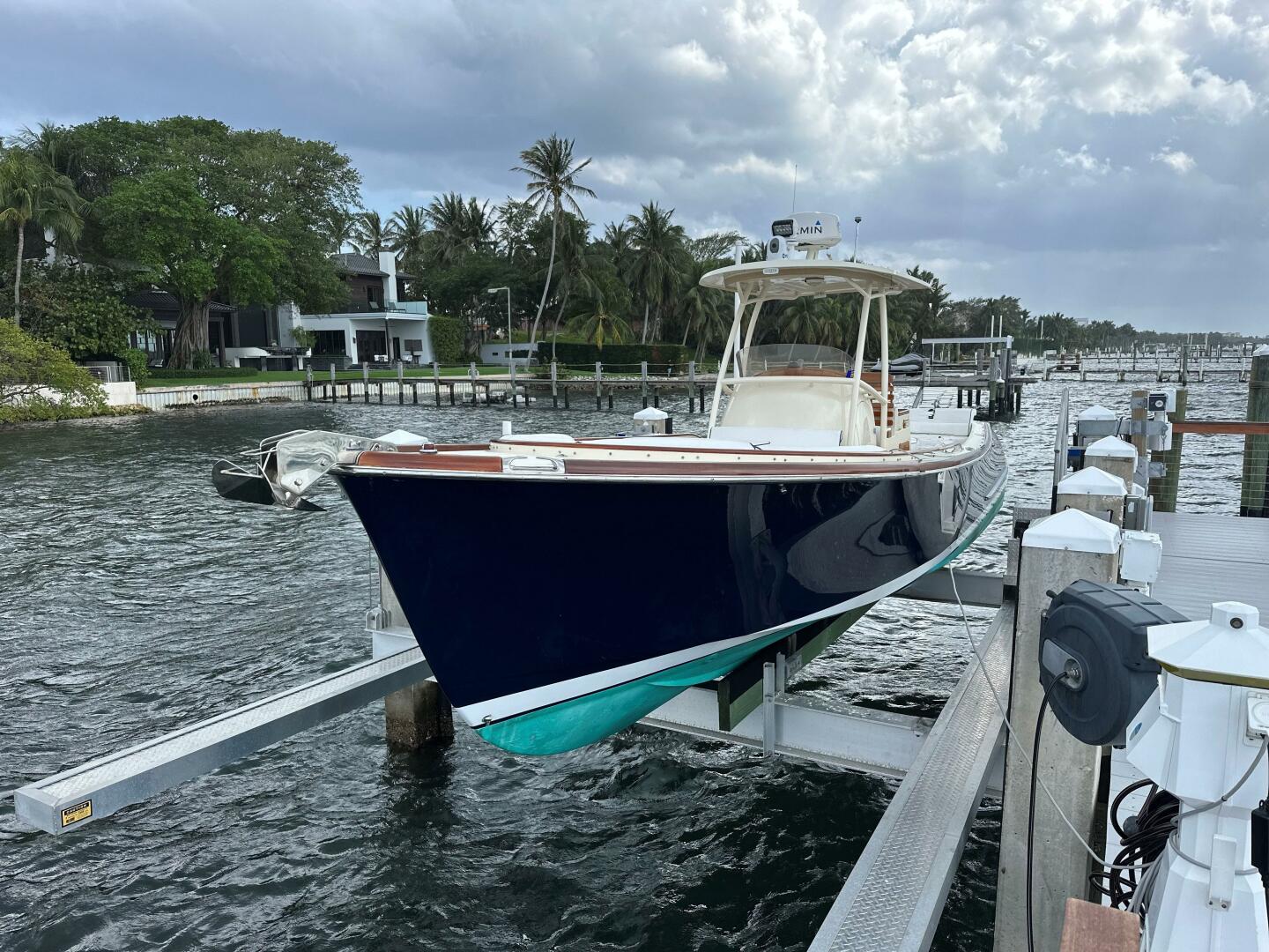 2002 Hinckley Talaria 29 C - Image 3
