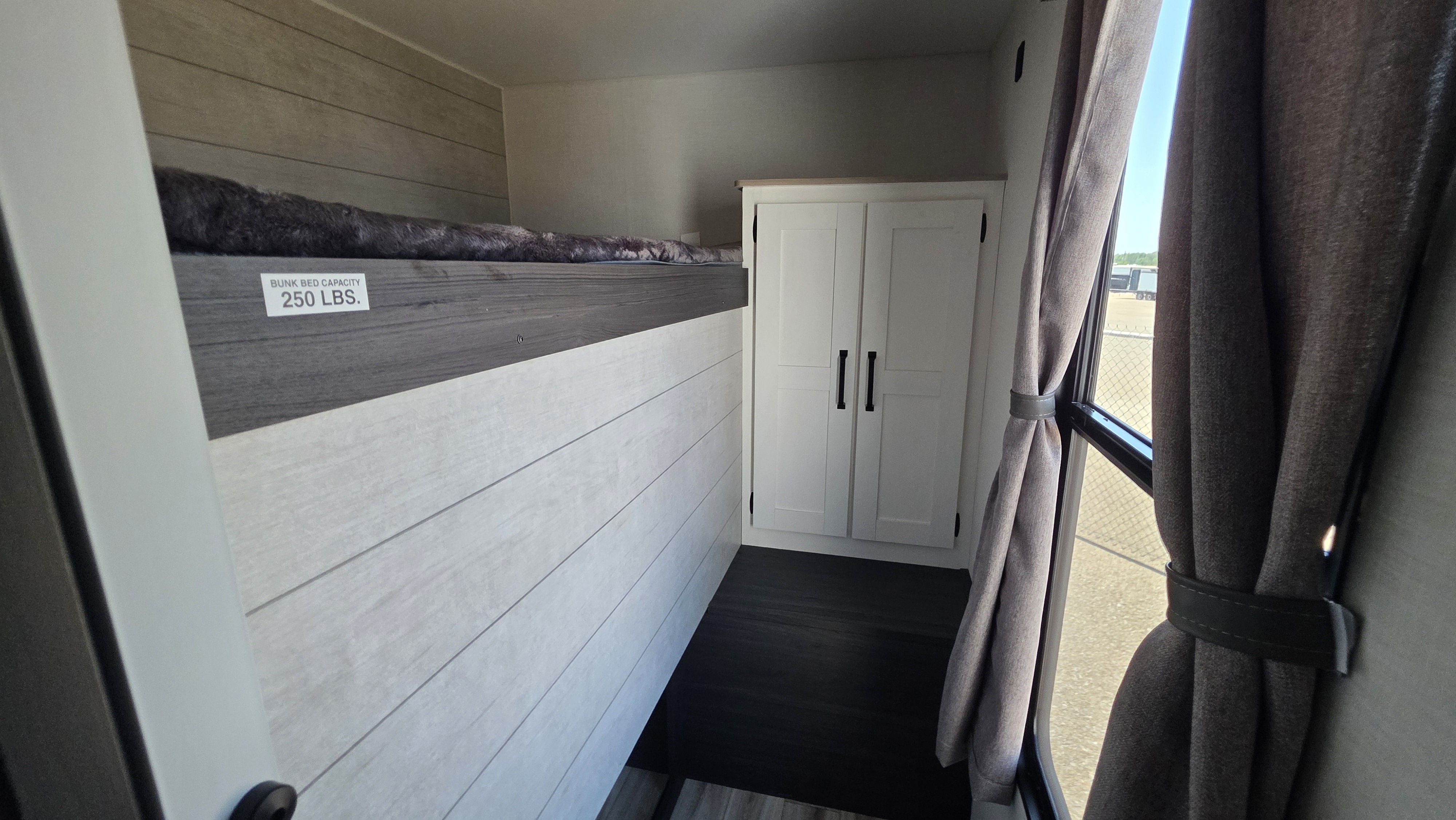2027 VENTURE RV SIENNA 311VDB - Image 14