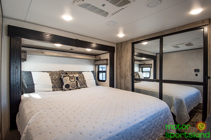 2022 KZ RV Durango D333RLT - Image 24