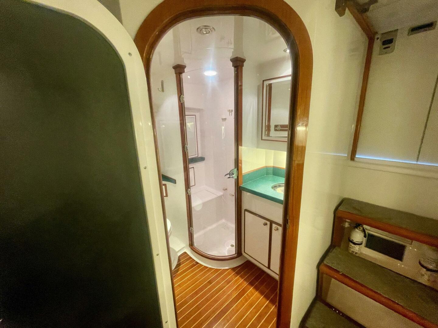 2005 Custom Carolina 40 DeSanti - Image 28
