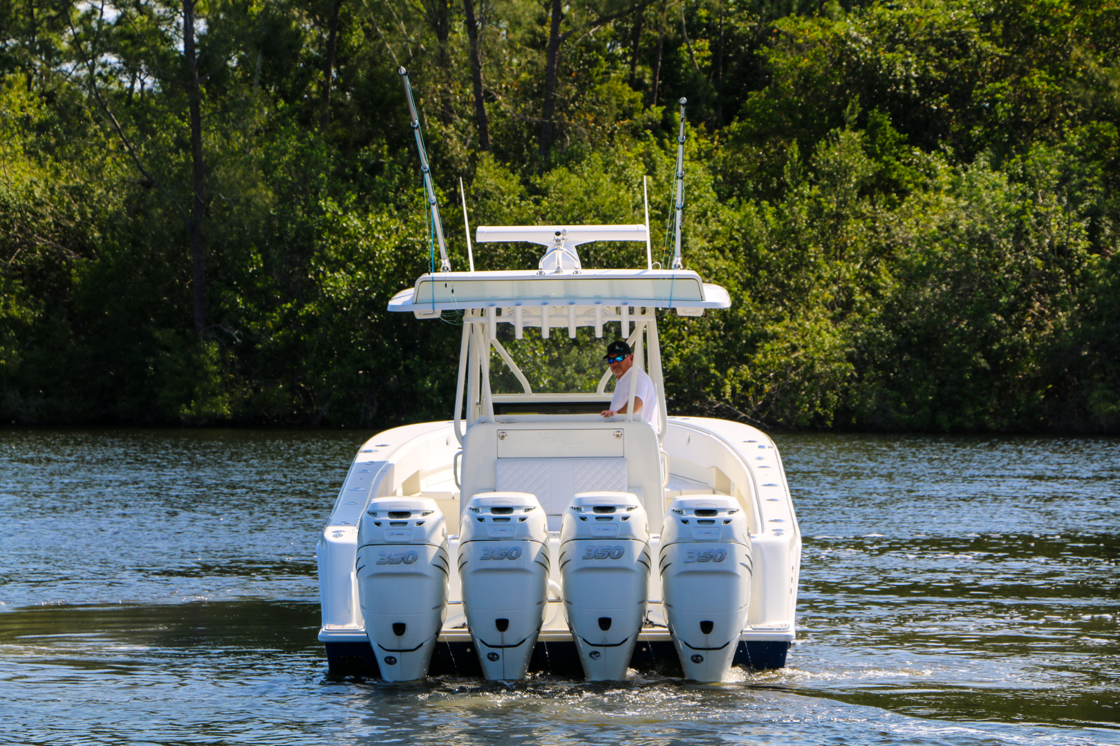 2016 SeaVee 390Z - Image 2