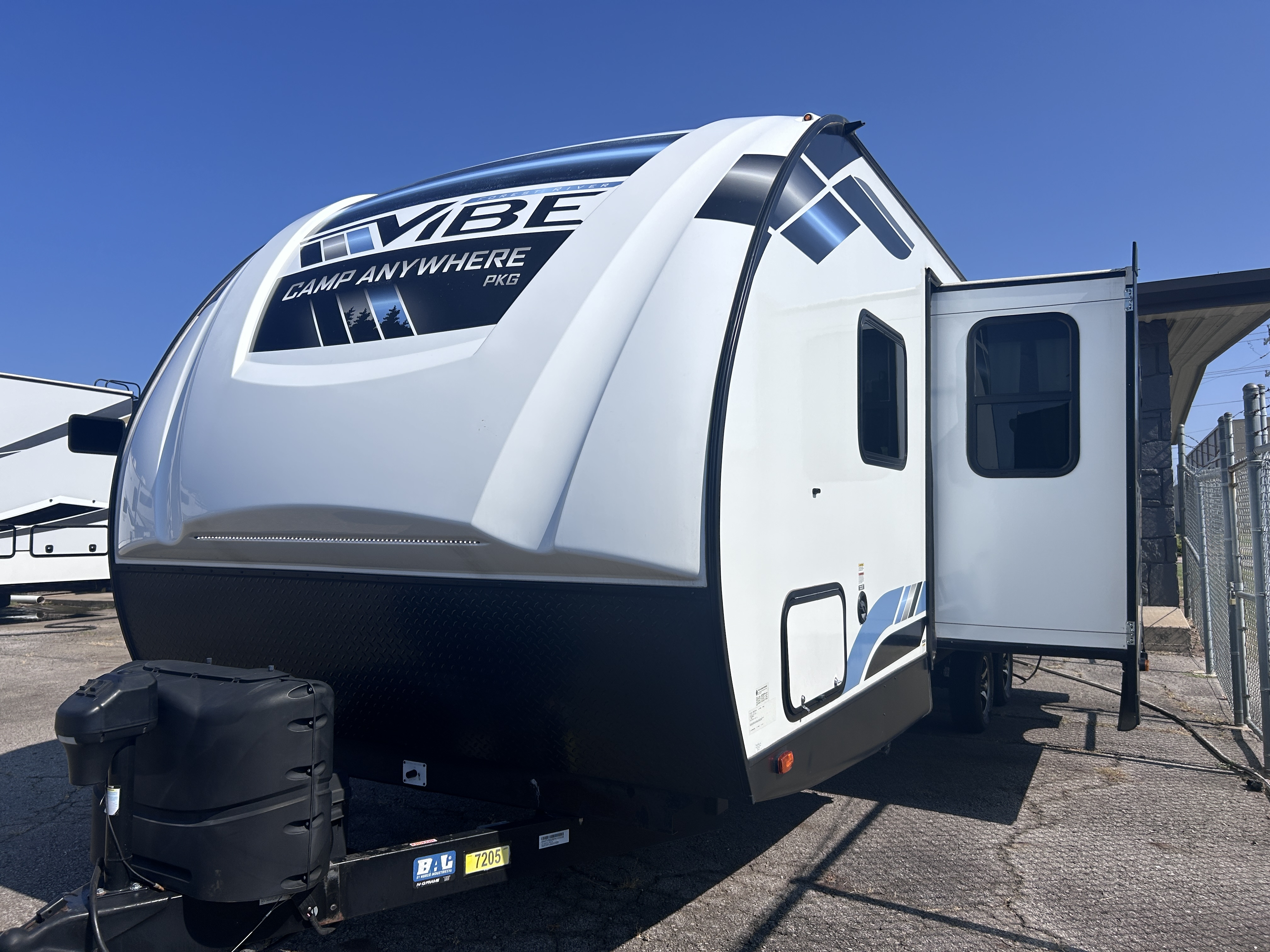 2023 Forest River Vibe 26RB - Image 8